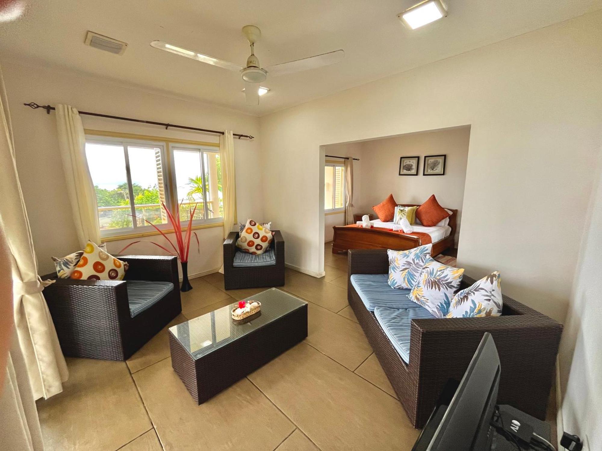 Summer Self Catering Baie Sainte Anne Exteriör bild