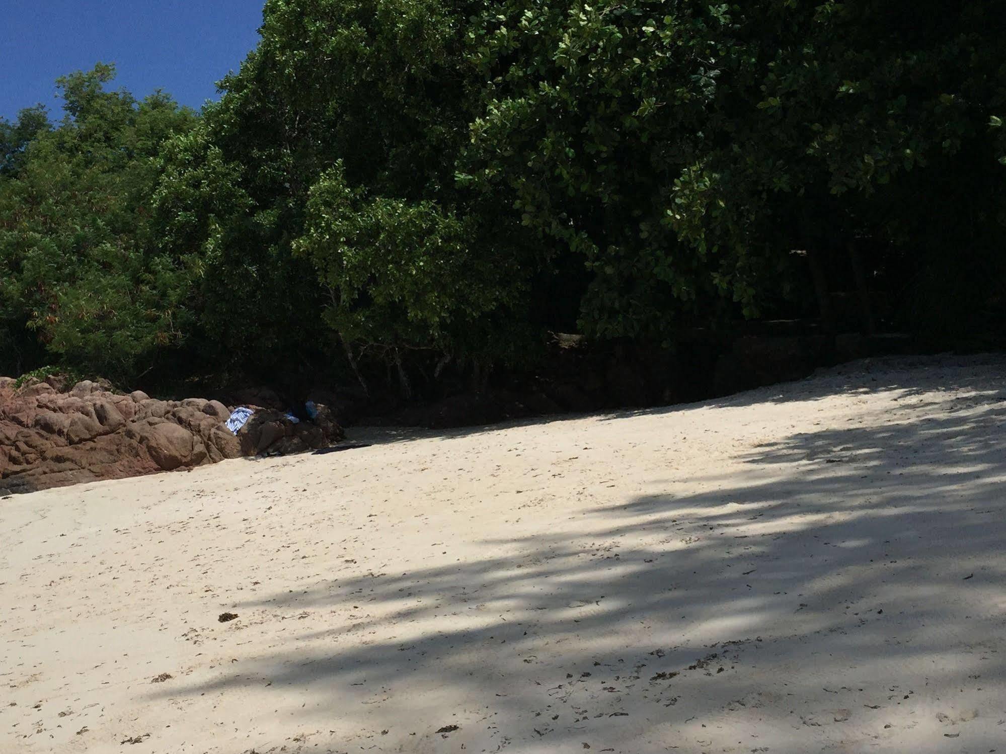 Summer Self Catering Baie Sainte Anne Exteriör bild